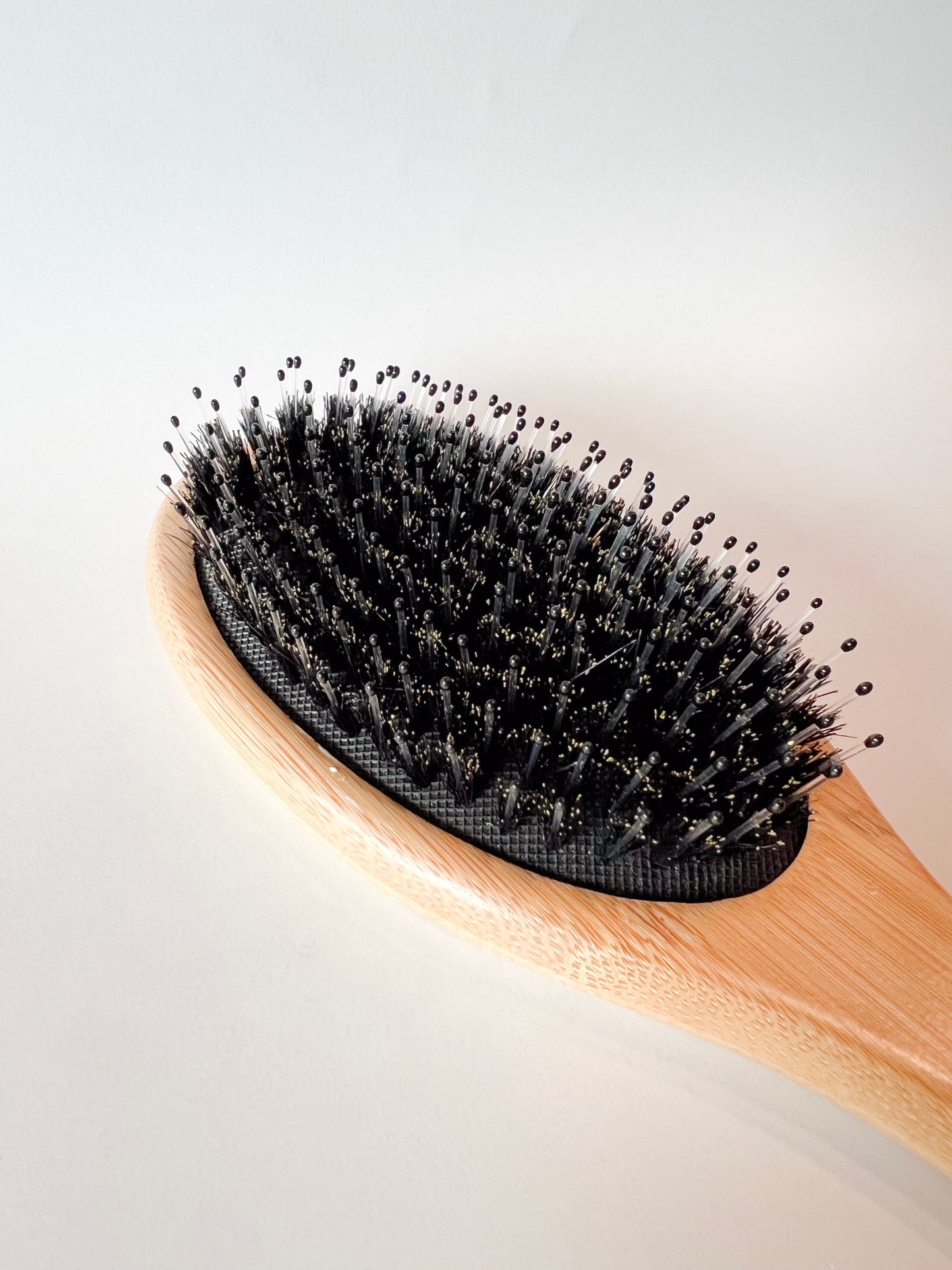 Hybrid Boar Bristle Oval Brush 5birdsbeauty